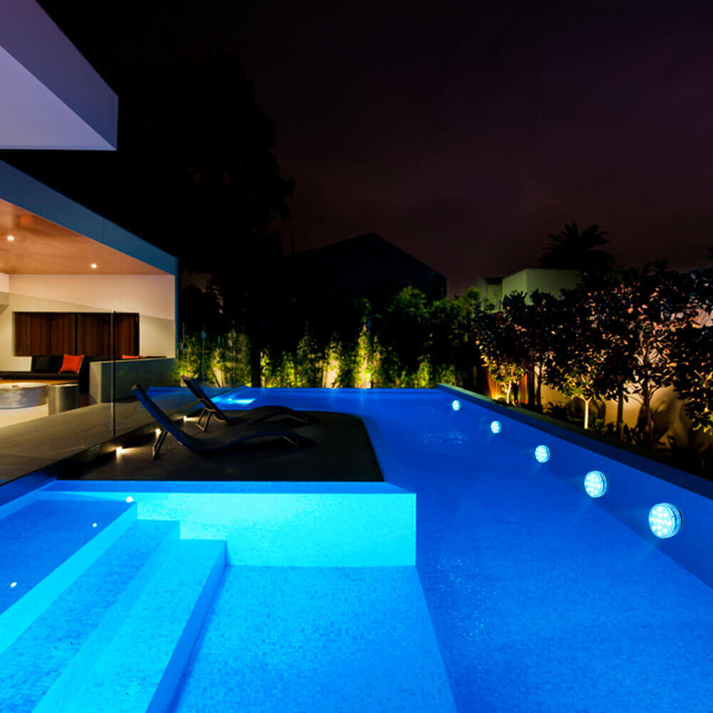 Ampoule à led submersible avec ventouses pour piscine Livraison 4 à 7 jours