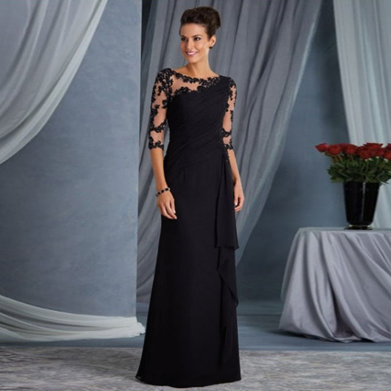 Robe de mariée longue en dentelle avec col en perspective et manches